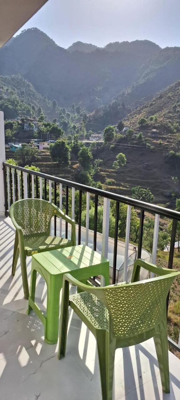 Parvatiya Homestay 무소리에 외부 사진